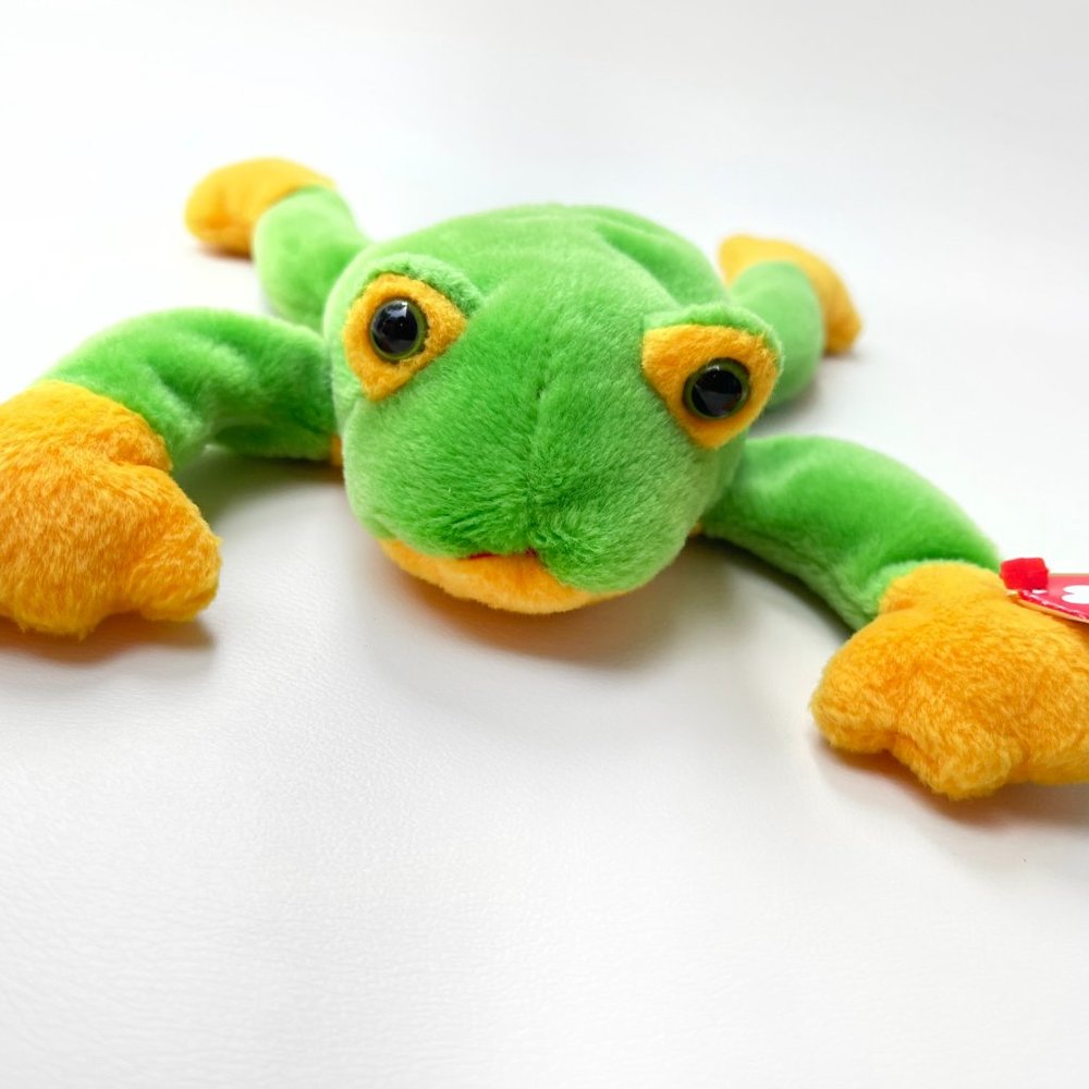 1997 Retired SMOOCHY Frog Ty Beanie Baby